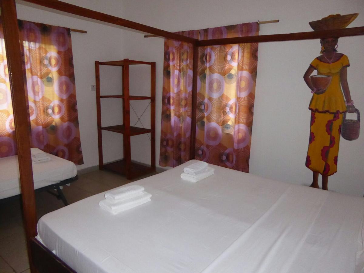 Sarawally Guesthouse Ampaya المظهر الخارجي الصورة
