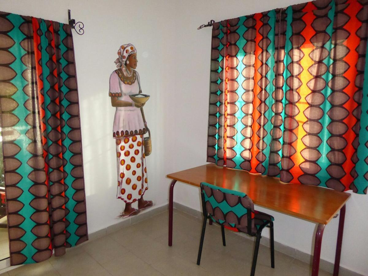Sarawally Guesthouse Ampaya المظهر الخارجي الصورة