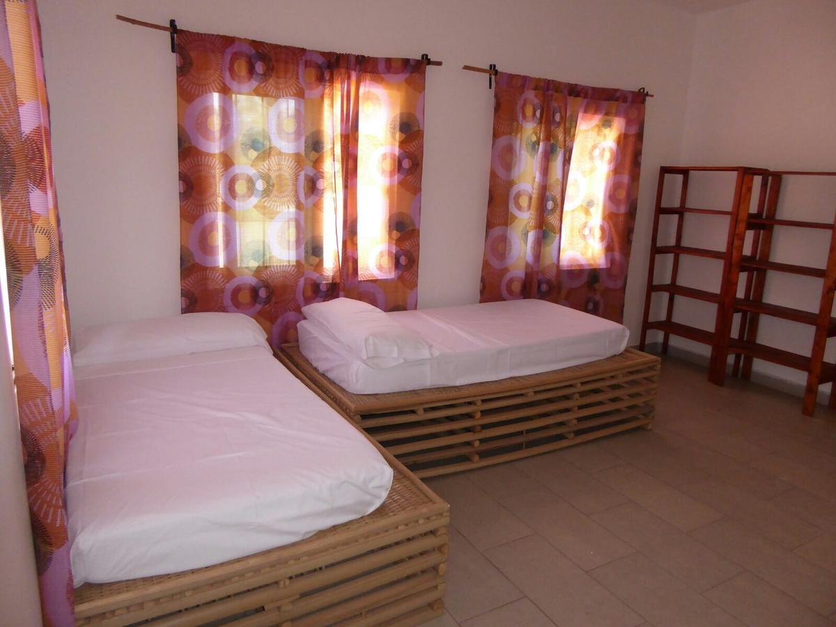 Sarawally Guesthouse Ampaya المظهر الخارجي الصورة