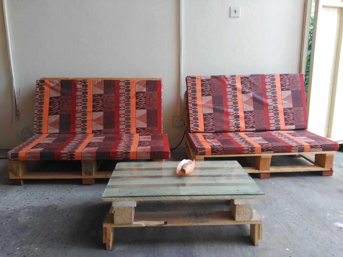 Sarawally Guesthouse Ampaya المظهر الخارجي الصورة